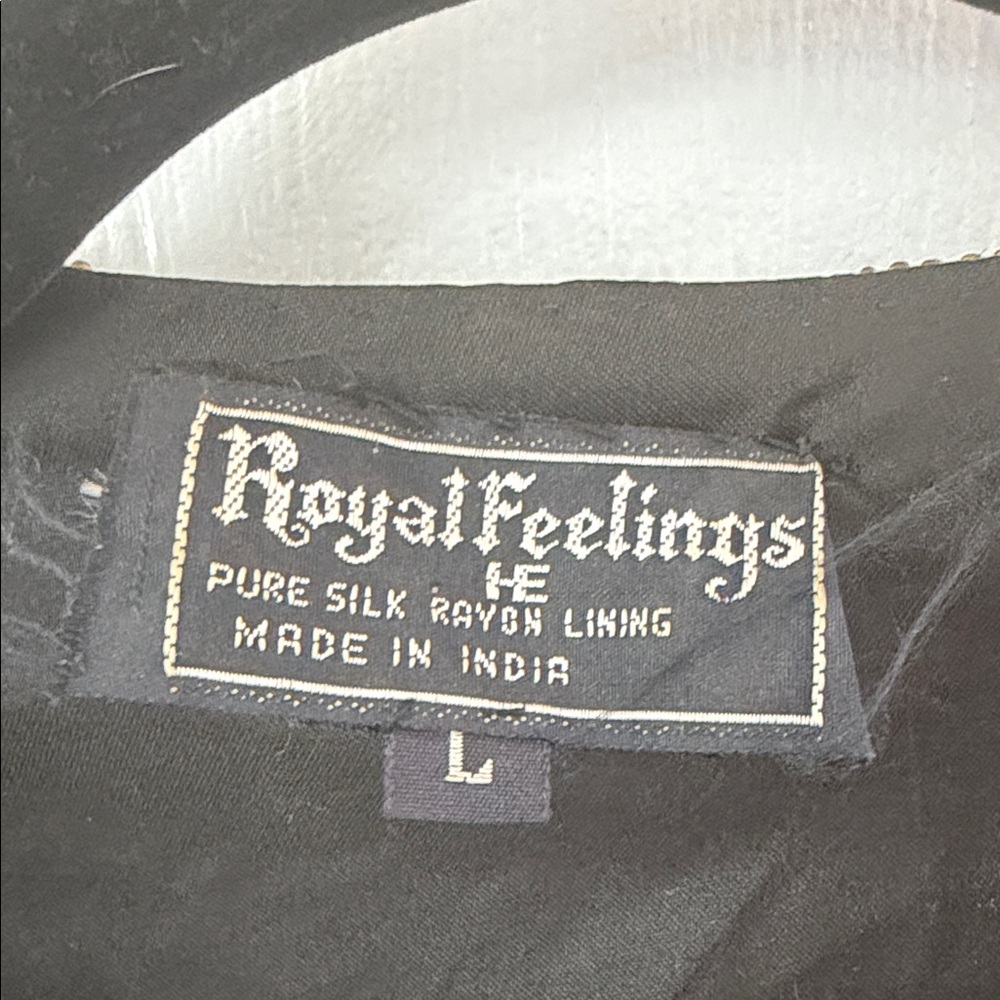 VINTAGE VTG Royal Feelings Embellished Black Tunic with gorgeous design - Picture 2 of 6